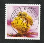 Sellos de Europa - Alemania -  2624 - Abeja en flor