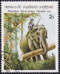 Sellos de Asia - Laos -  Elefante trabajando