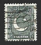 Stamps Pakistan -  28 - Media Luna