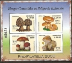 Stamps America - Honduras -  HONGOS  COMESTIBLES  EN  PELIGRO  DE  EXTINCIÒN