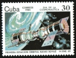 Sellos de America - Cuba -  Dia de la Cosmonautica sovietica: Estacion espacial Salyut
