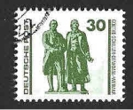 Sellos de Europa - Alemania -  2833 - Monumento a Goethe-Schiller (DDR)