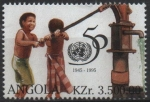 Stamps Angola -  Niños en l' Fuente