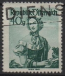 Stamps Austria -  Indumentaria d' Mujer: Viena