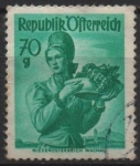 Stamps Austria -  Indumentaria d' Mujer: Lower