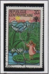 Stamps : Africa : Central_African_Republic :  Año internacional del niño: Mariposa y Niña