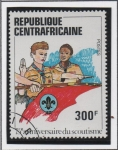 Stamps : Africa : Central_African_Republic :  Movimiento Scout: Saludo Bandera