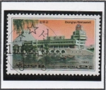 Stamps North Korea -  Pyongyang Edificios: Chongryu retaurante
