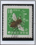 Stamps South Korea -  abeja, Panal, y Trébol