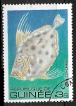 Stamps Guinea -  Peces = Silvery John Dory (Zeus conchifer)