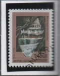 Stamps : Africa : Guinea :  Moluscos: Melongena corona