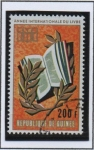 Stamps Guinea -  Año d' Libro: Libro y Laurel