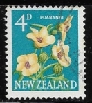 Stamps New Zealand -  Flores - Puarangi