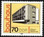 Stamps : Europe : Germany :  "Diseño y arquitectura"Edificio Bauhaus en Dessau 1926 (DDR)