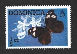 Stamps : America : Dominica :  427 - Mariposa