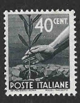 Sellos de Europa - Italia -  465 - Plantación de un Árbol