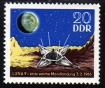 Sellos de Europa - Alemania -  DDR: Luna 9