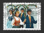 Stamps : Europe : Liechtenstein :  695 - Familia de Triesenberg con Trajes Tradicionales