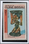 Stamps Guinea Bissau -  Patrimonio Mundial Esculturas d' Madera, Mujer Arrodillada