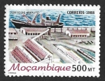 Sellos de Africa - Mozambique -  1068 - Puerto de Maputo