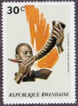 Stamps : Africa : Rwanda :  Instrumentos musicales de África Central y Occidental, Cuerno