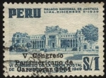 Stamps America - Peru -  Palacio Nacional de Justicia de Lima. 1939 - 1949. Sobreimpreso V Congreso Panamericano de Carretera