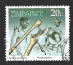 Stamps Zimbabwe -  621 - Hoz y Martillo