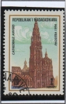 Sellos de Africa - Madagascar -  Catedrales: Amberes, Belgica