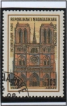 Sellos de Africa - Madagascar -  Catedrales: Notre Dame, Paris
