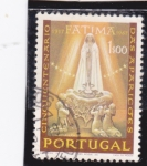 Stamps Portugal -  50 aniversario Aparición de Fátima con niños rezando
