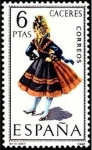 Stamps : Europe : Spain :  ESPAÑA 1967 1776 Sello ** Trajes Tipicos Españoles Caceres