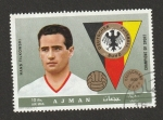 Stamps : Asia : United_Arab_Emirates :  55 - Hans Tilkowski, futbolista alemán