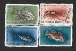 Stamps Asia - Indonesia -  589-592 - Vida Marina