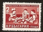 Sellos de Europa - Bulgaria -  Niños jugando