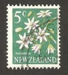 Sellos de Oceania - Nueva Zelanda -  flora, pikiarero