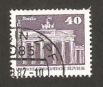 Stamps Germany -  puerta de brandenburg, en berlin