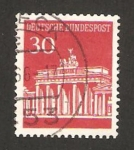 Stamps Germany -  370 - Puerta de Brandenburgo en Berlín