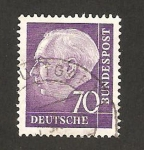Sellos de Europa - Alemania -  128 - Presidente Thedore Heuss