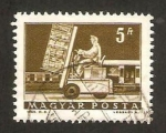 Sellos de Europa - Hungr�a -  correos, colocando la correspondencia