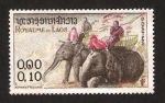 Stamps Laos -  viajando en elefantes