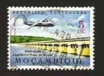 Sellos de Africa - Mozambique -  puente del ingeniero trigo de morats