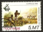 Stamps Africa - Mozambique -  caza tradicional