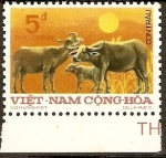 Stamps : Asia : Vietnam :  BUFALOS  EN  EL  AGUA