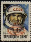 Sellos del Mundo : Africa : Guinea : Republica de Guinea 1965 Scott 388 Sello Nuevo Primer Vuelo Doble Luna Astronauta Col. Pavel Belyaye