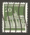Stamps Germany -  369 - Puerta de Brandeburgo