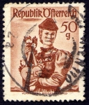 Stamps Austria -  vestidos regionales