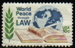 Stamps United States -  USA 1975 Scott 1576 Sello La Paz en el Mundo a través de la Ley usado