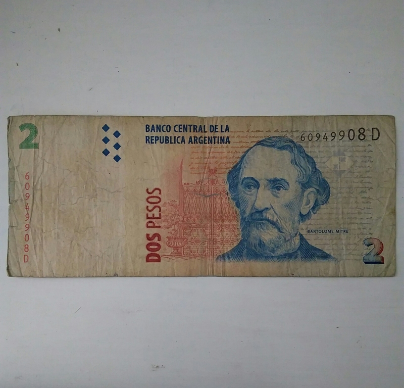 2 pesos