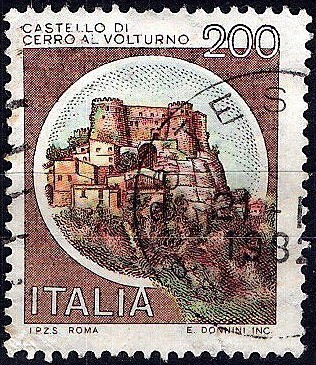 Castillos de Italia. Castello di cerro al volturno.
