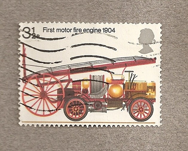Primer coche de bomberos motorizado